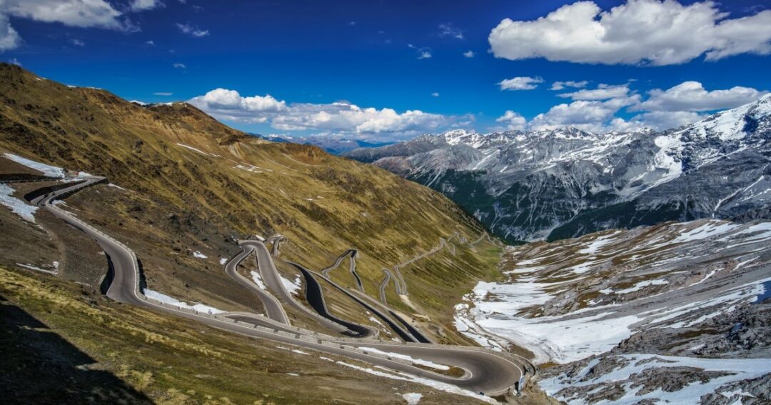THE MOST DANGEROUS ROADS IN INDIA (1)